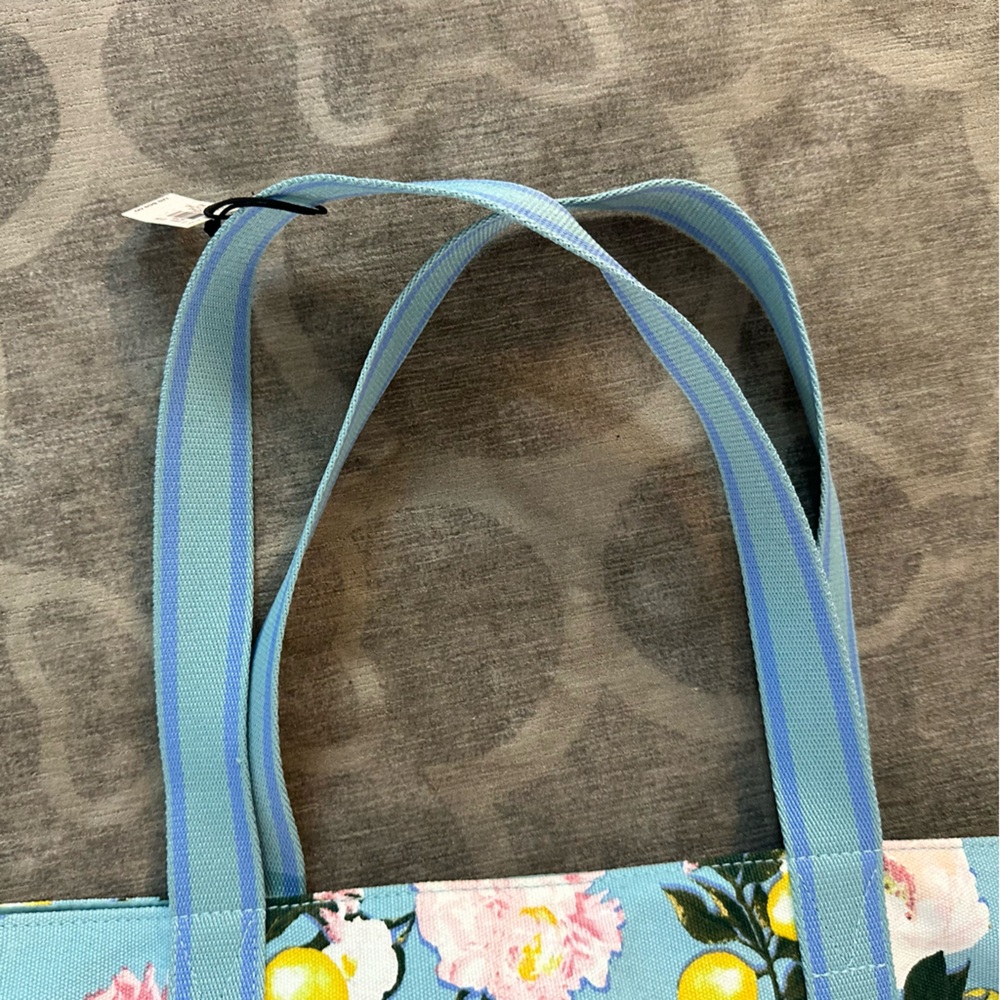 NWT Victoria Secret Cooler Tote - Summer Lemons - Picture 5 of 16